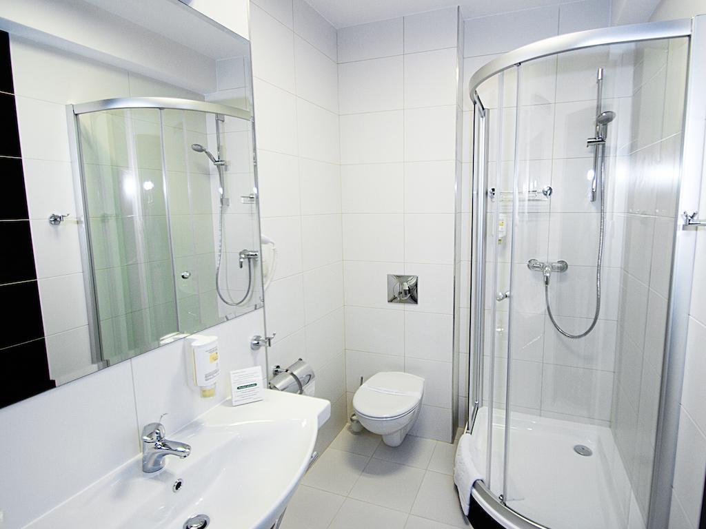 Hotel Miodowy Mlyn โอปาตูฟ ห้อง รูปภาพ