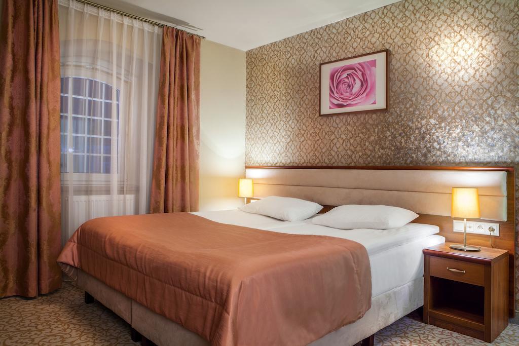 Hotel Miodowy Mlyn โอปาตูฟ ห้อง รูปภาพ